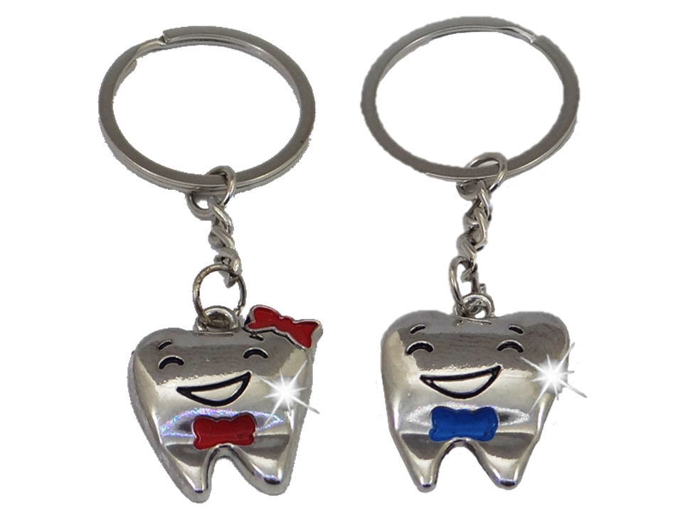 Silberzahn an Schlüsselkette