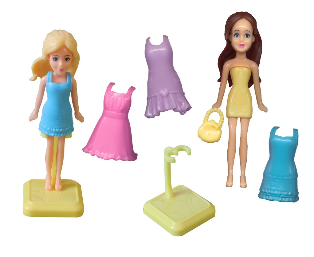 Puppen mit versch. Kleidern