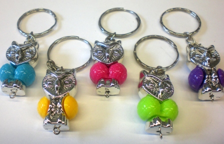 Silbereule an Schlüsselkette